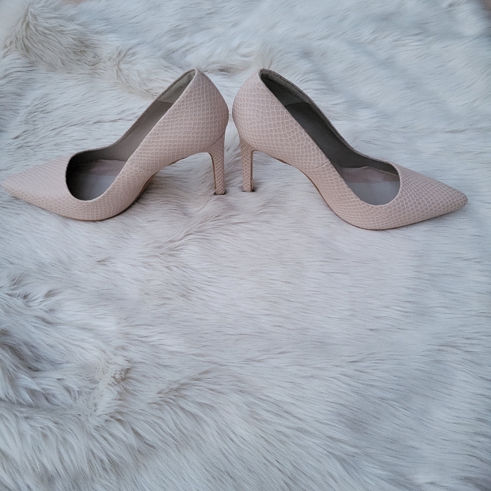 Zara Basic Collection Beige Pumps - image 3